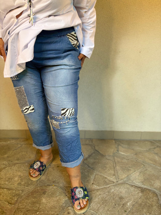 Patch-Jeans mit Animal-Akzent