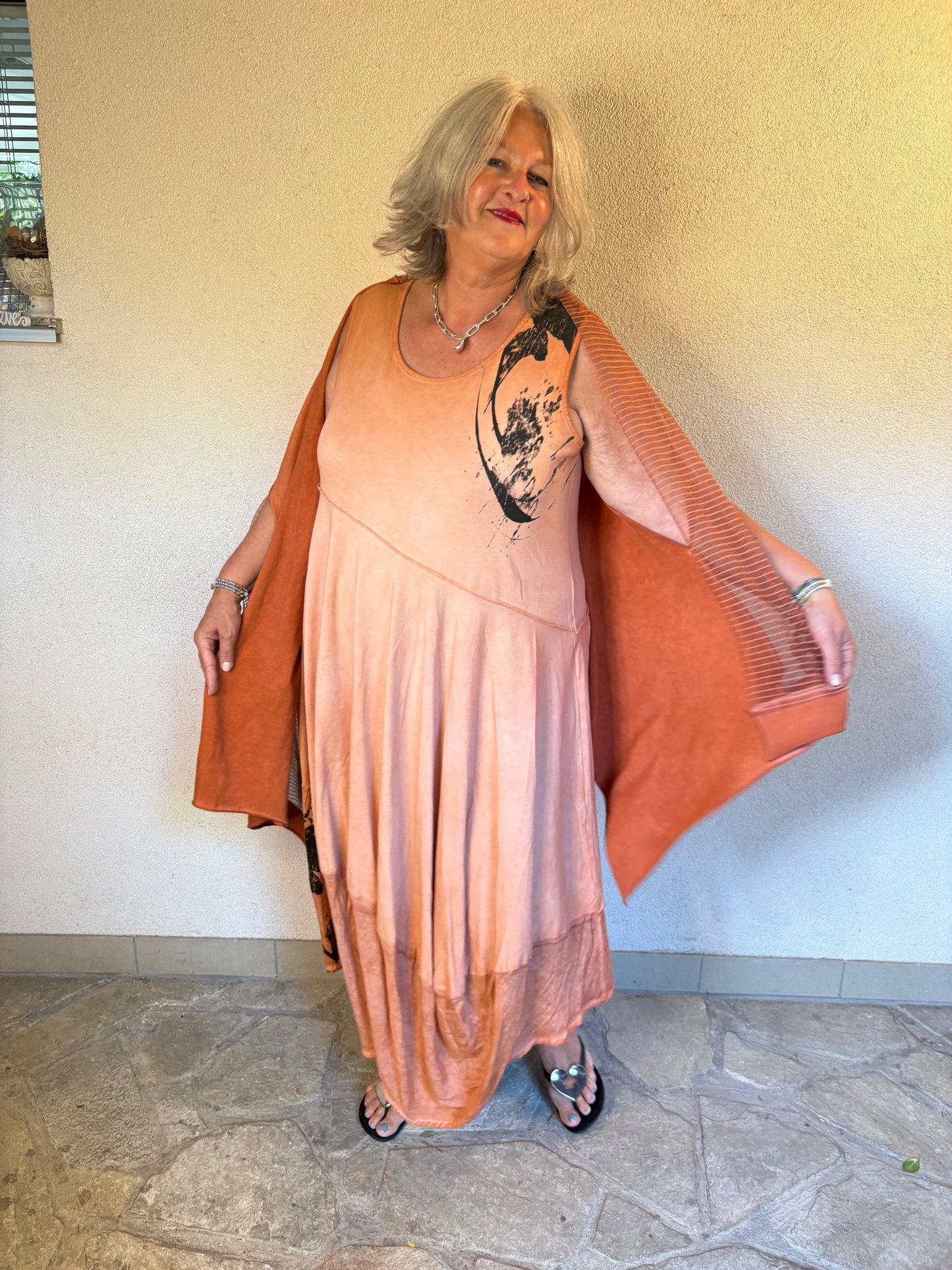 hot Look – Kleid von LUUKAA