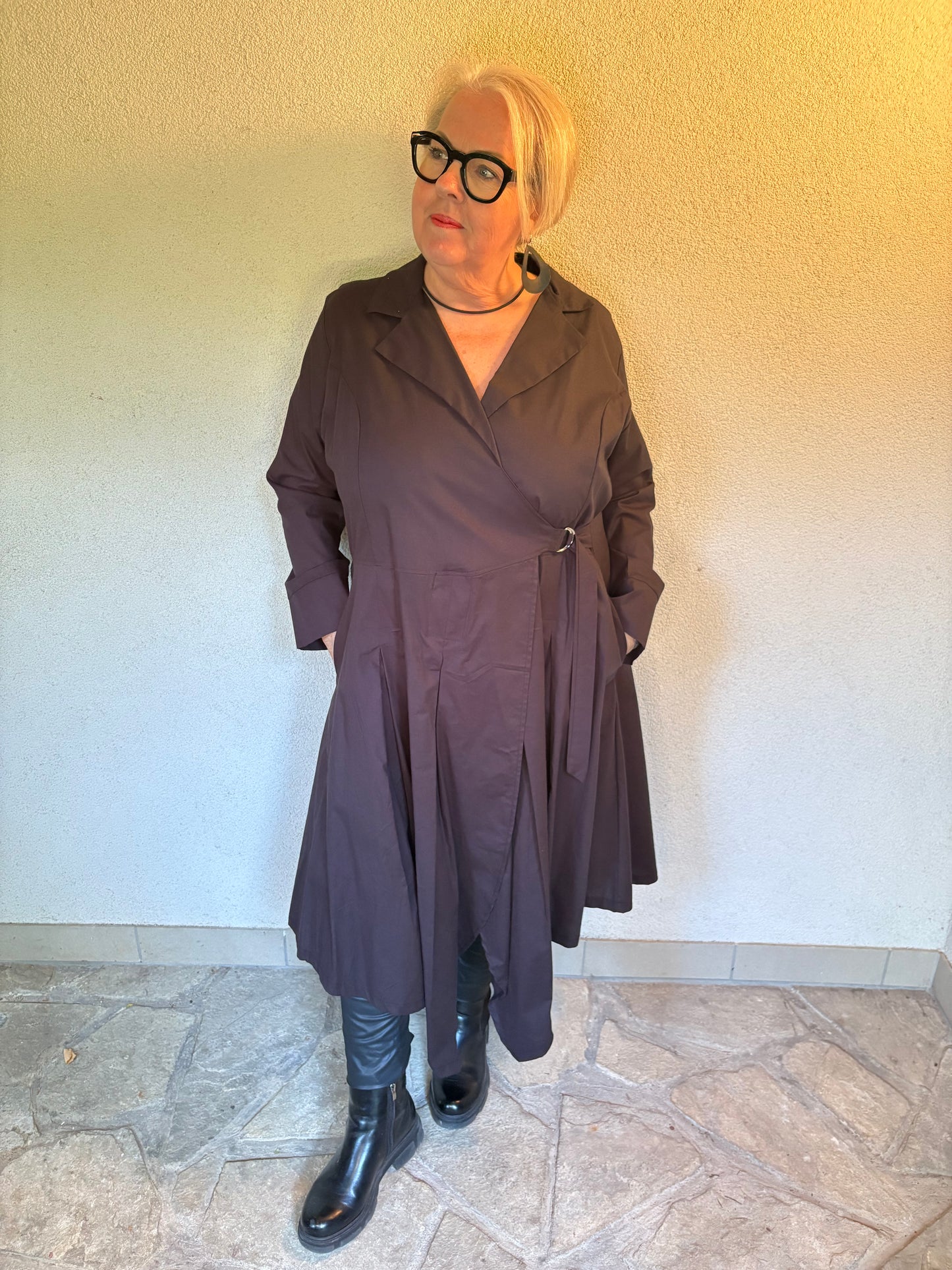schwarzes Kleid – stark, smart, souverän