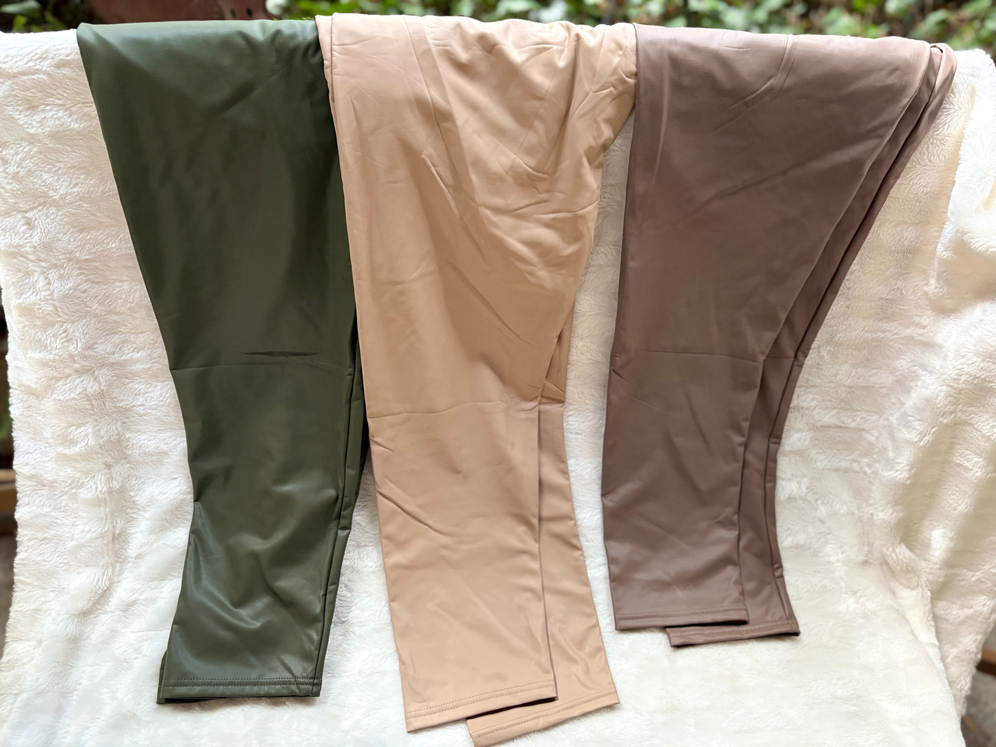 Leder-Look – unsere Lederimitat-Leggings für echte Powerfrauen