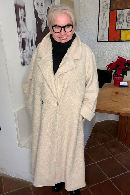 Oversize Mantel mit Snoopy-Print – „Let it rock" trifft „Stomp it!"