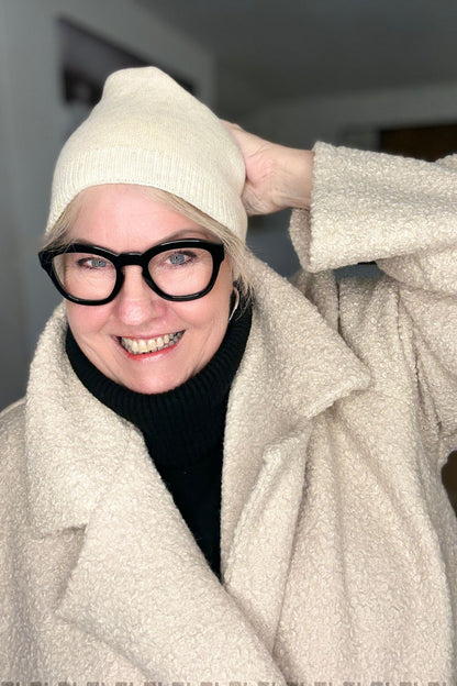 Kuschelige Strickmütze für Damen – schwarz oder creme von ital. Fashion