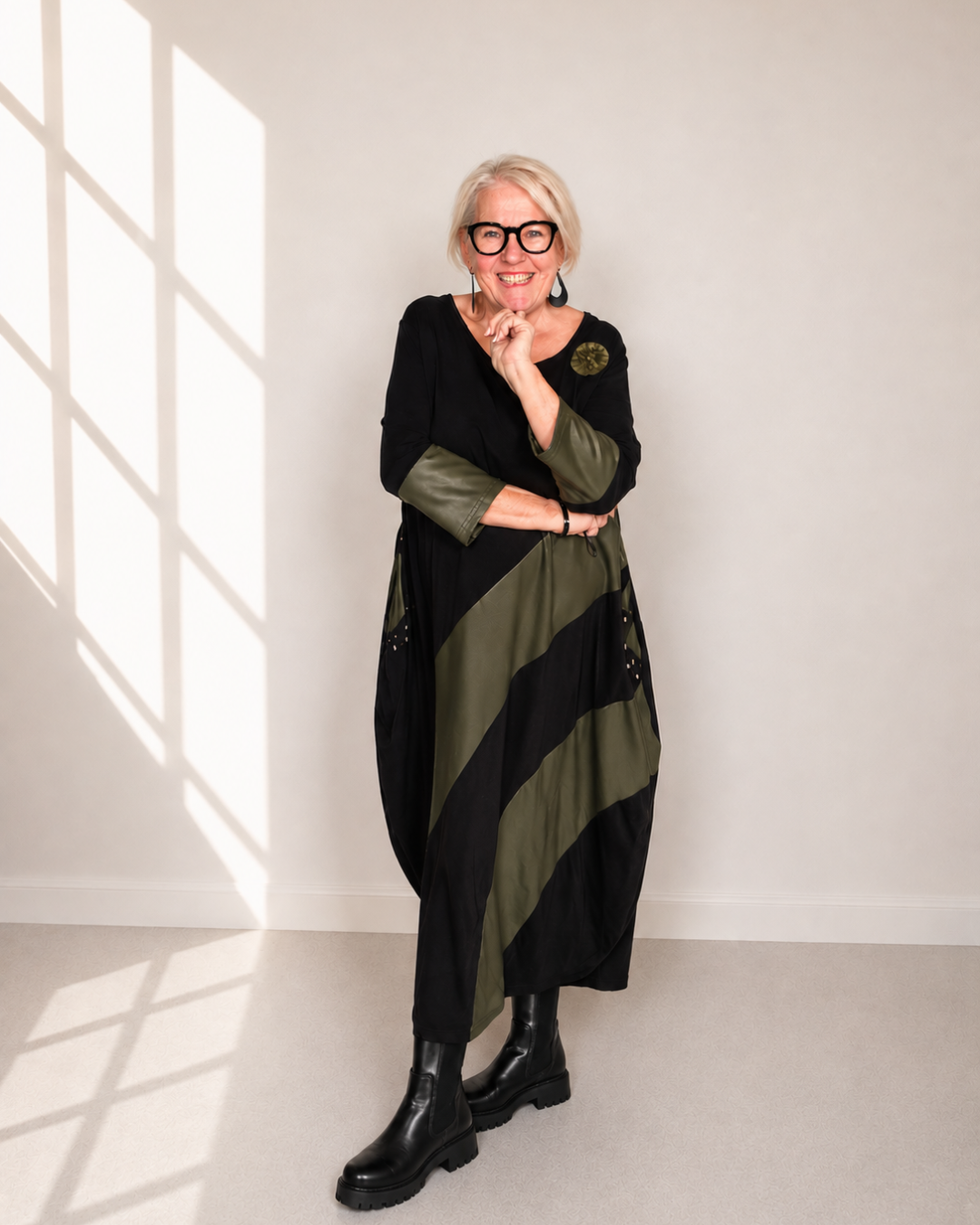 Kleid URBINO - Schwarz mit Khaki Lederoptik