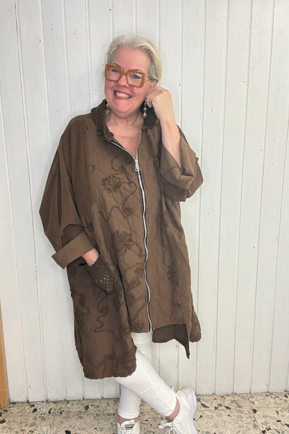 Jacke mit Struktur & Kapuze - schokobraun