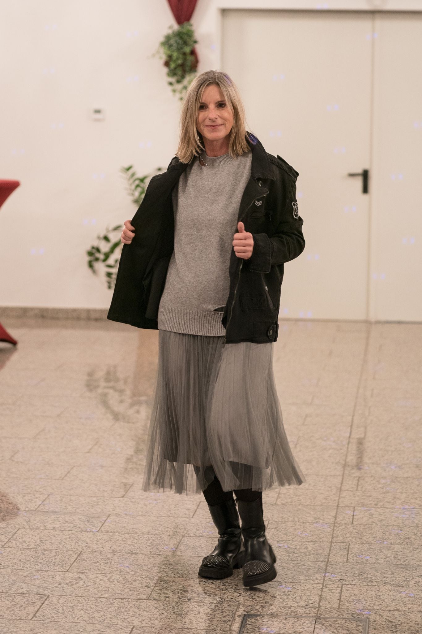 2-Teiler mit Perlen + Tüllkleid – 3 Farben