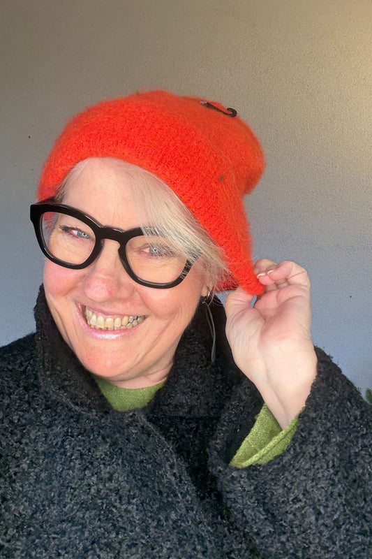 Weiche Wintermütze – in Khaki & Orange