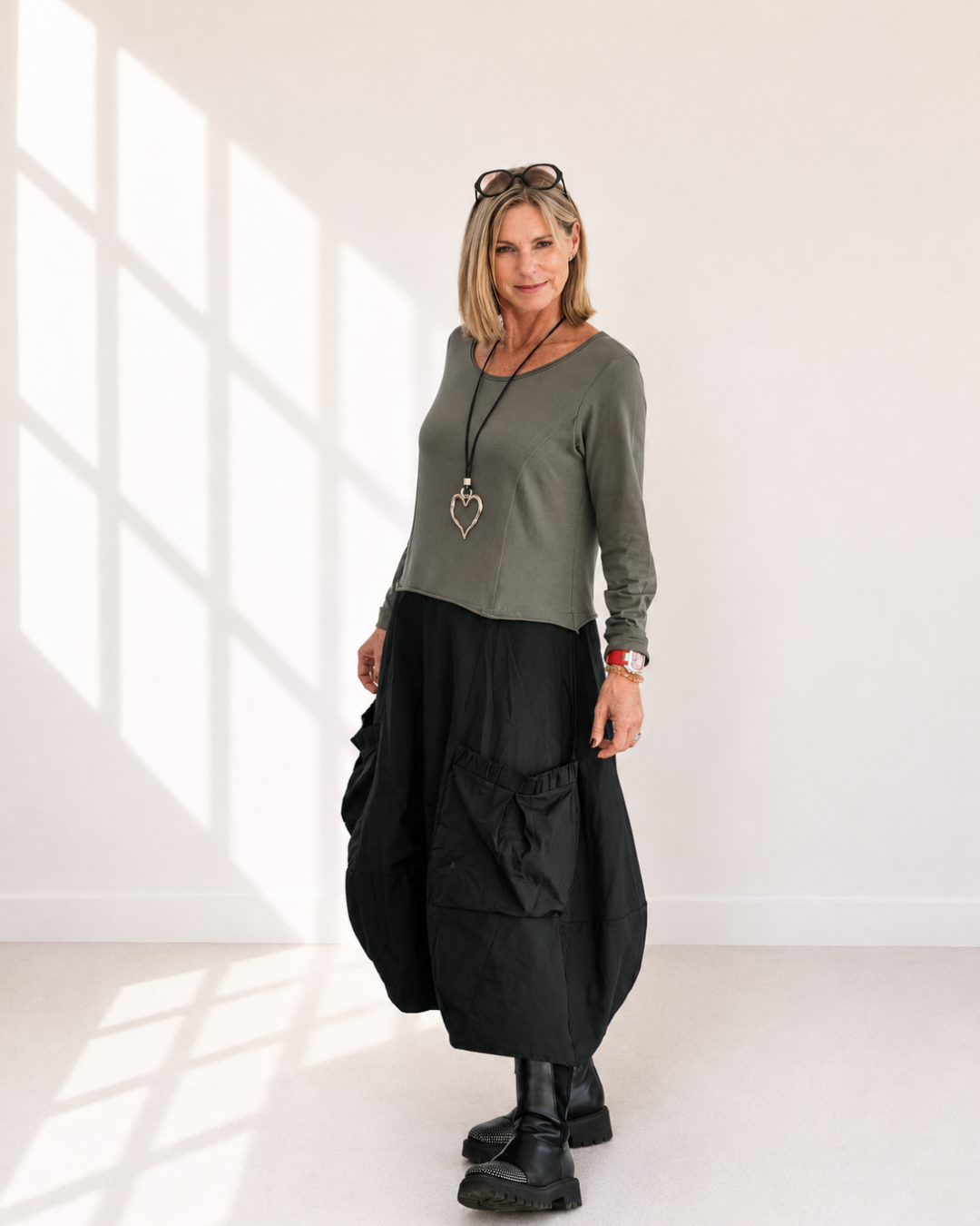Kleid PADOVA - Schwarz trifft Oliv