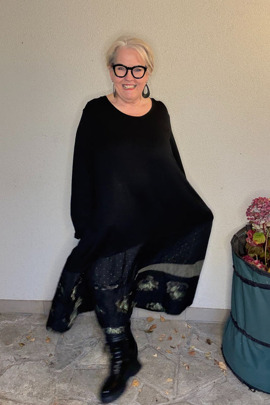 LUUKAA Kleid mit floralem Saum – Schwarz/Khaki