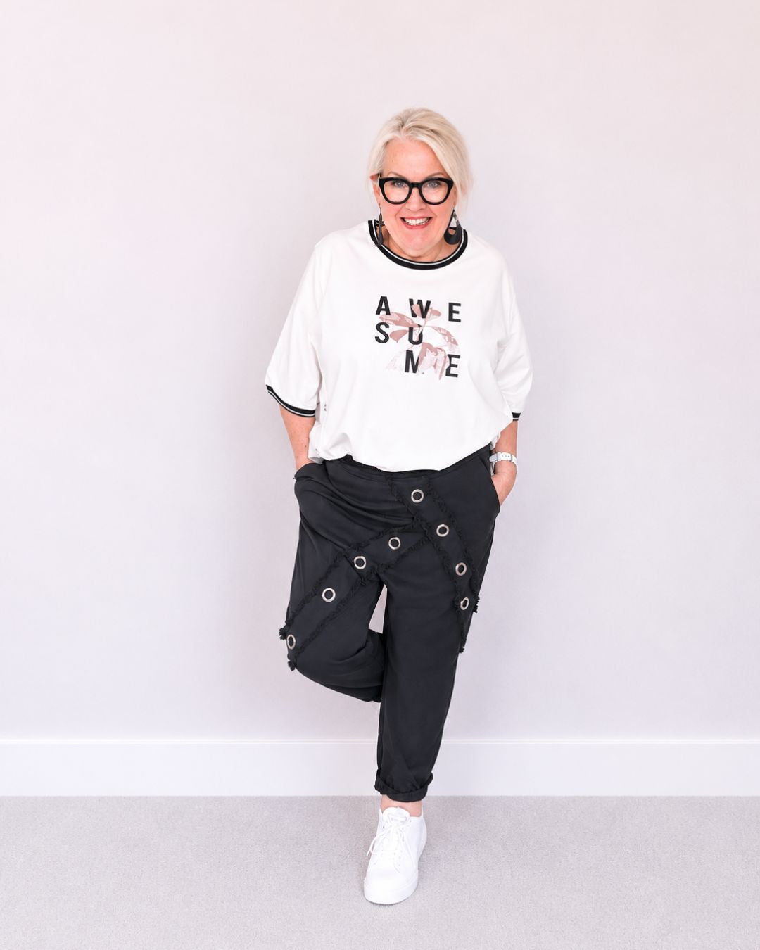 TIEFSCHRITTHOSE | Black Statement