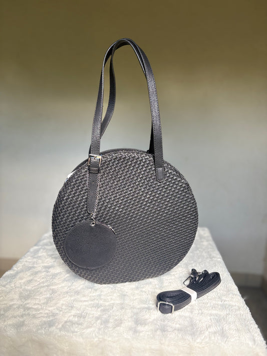 Runde IT-Bag aus Leder – stylisch, praktisch & absolut wow - SCHWARZ