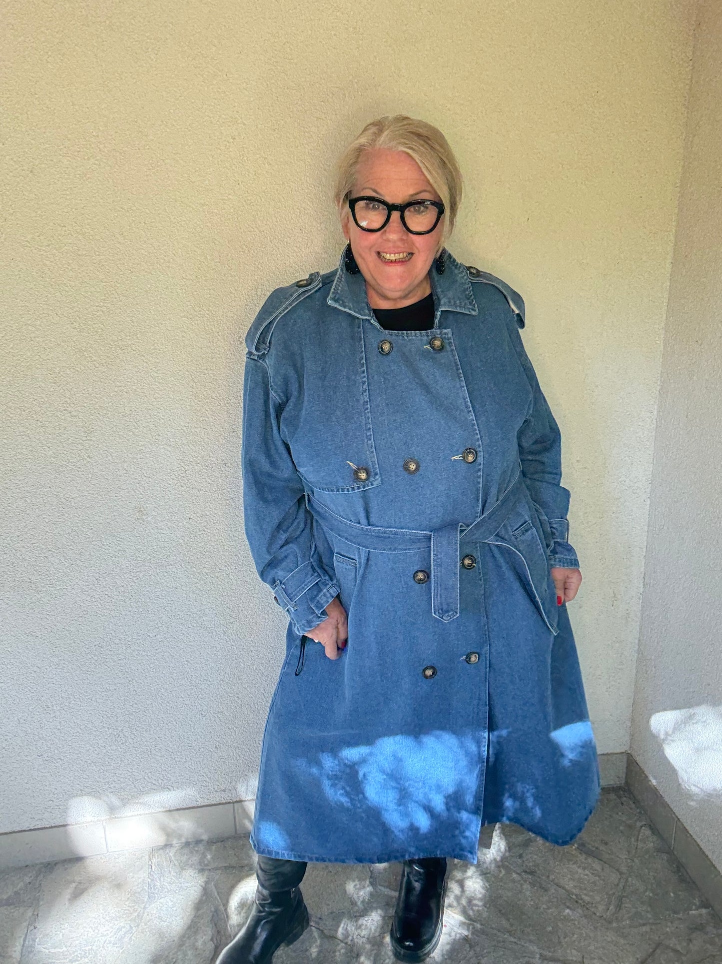 Denim Power pur – der lange Jeansmantel 💙✨