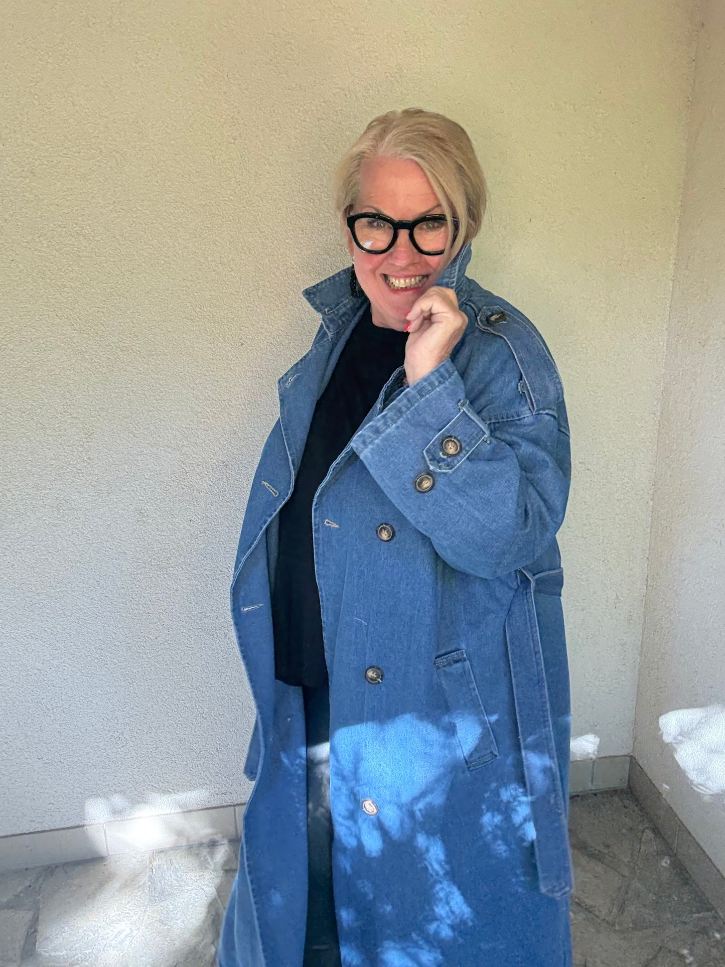 Denim Power pur – der lange Jeansmantel 💙✨