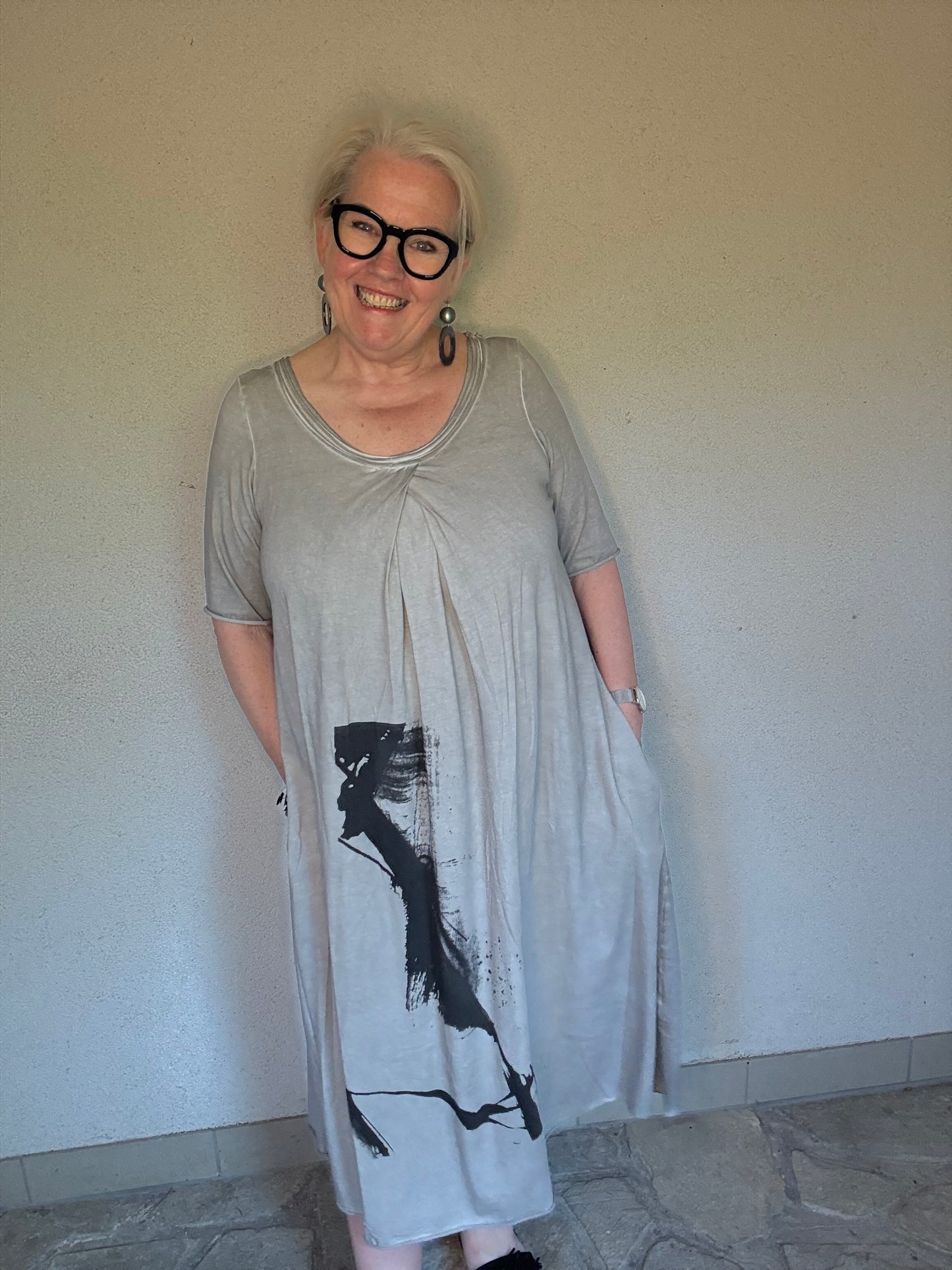 urban, lässig, einzigartig - KLEID von Luukaa