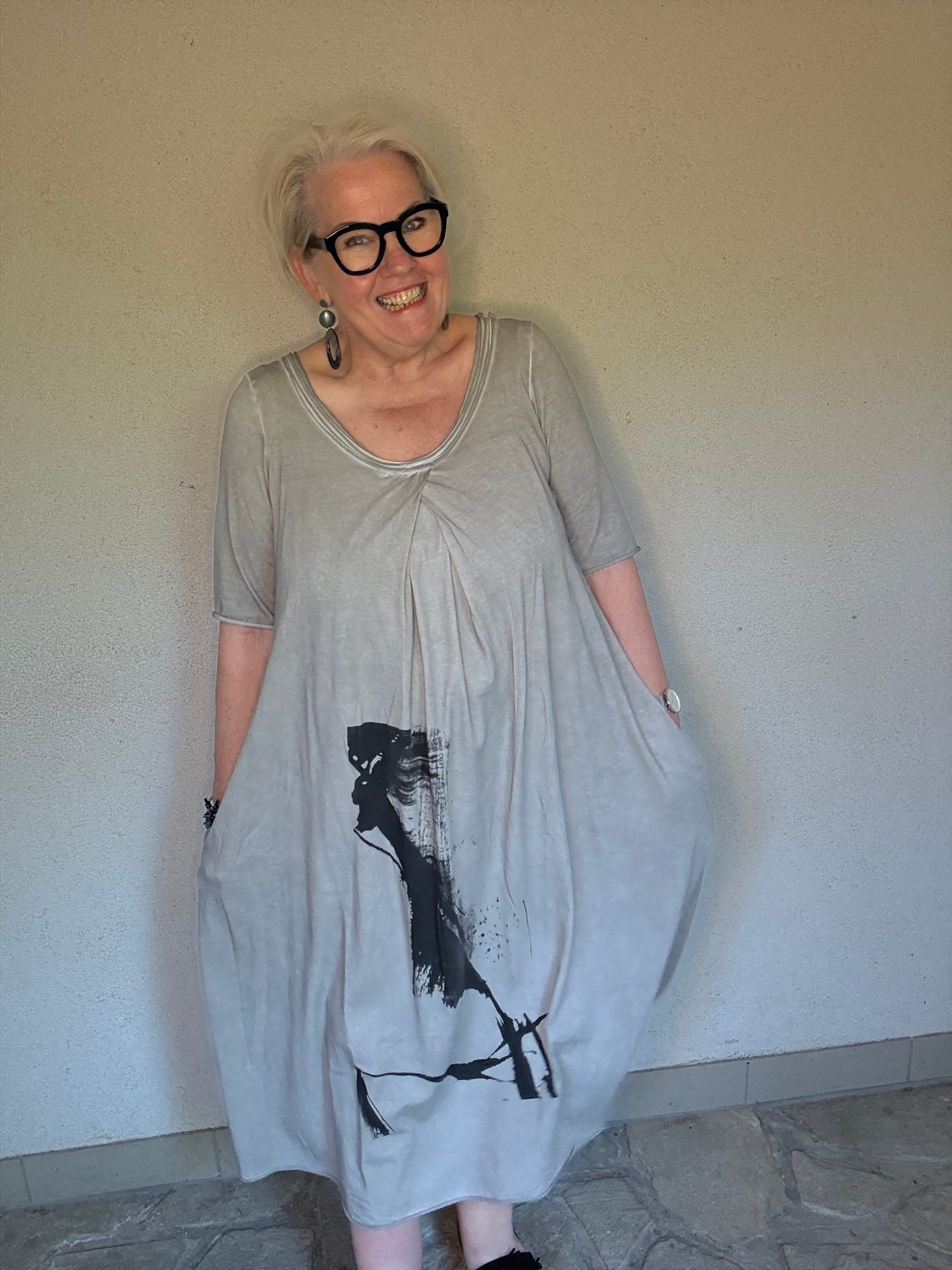 urban, lässig, einzigartig - KLEID von Luukaa