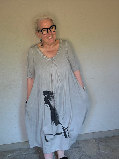 urban, lässig, einzigartig - KLEID von Luukaa