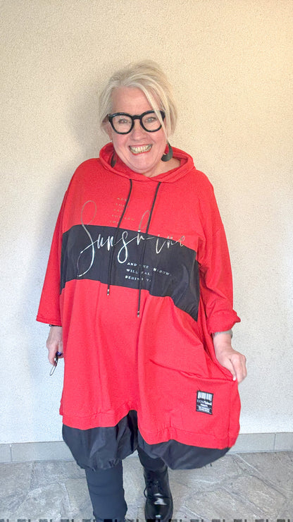 Oversize Hoody-Kleid „Red Rebel“ 🔥