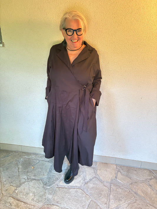 schwarzes Kleid – stark, smart, souverän