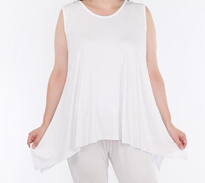Basic-Top von AKH - schwarz oder weiß